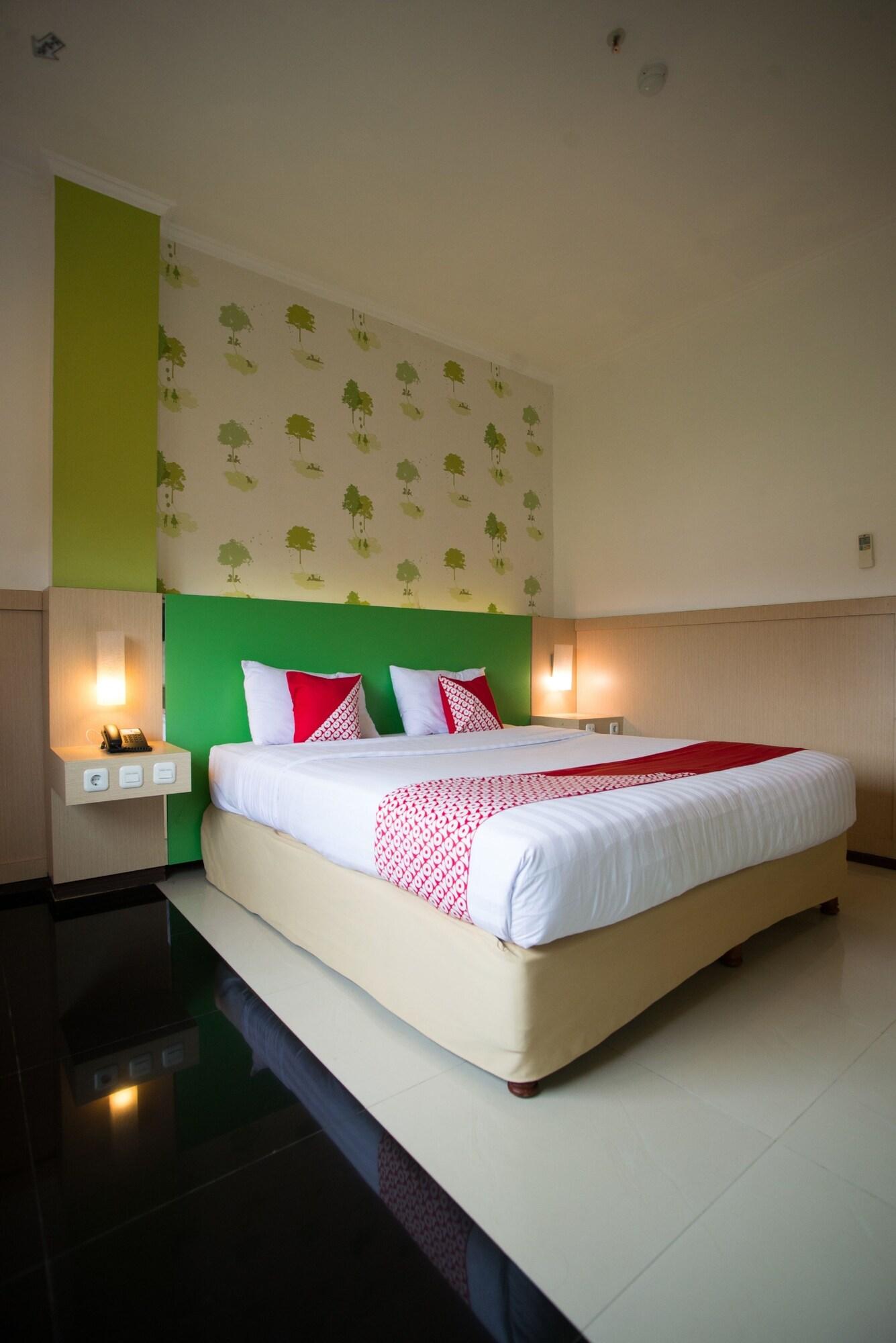 Capital O 949 Royal Park Hotel Samarinda Exterior foto