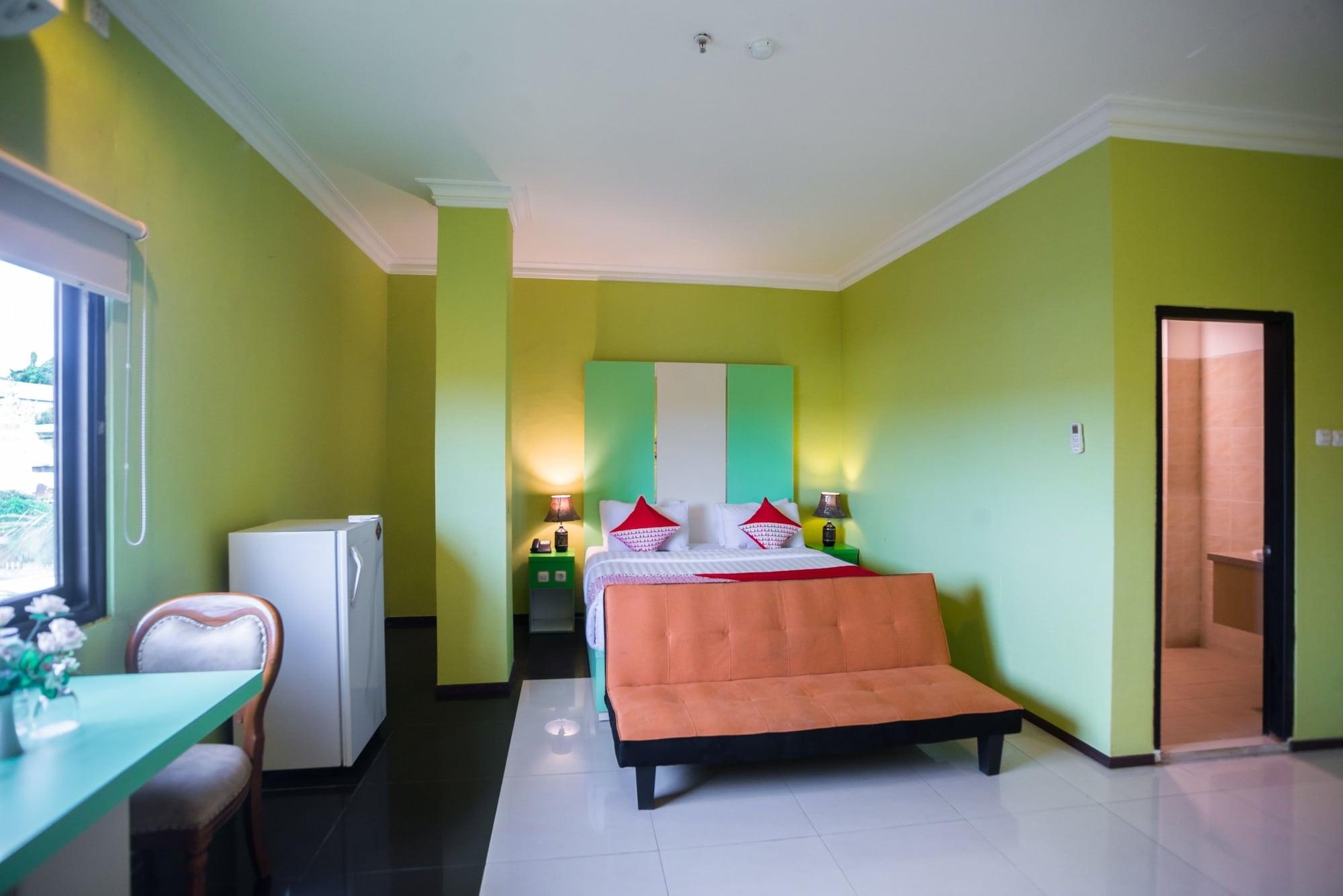 Capital O 949 Royal Park Hotel Samarinda Exterior foto