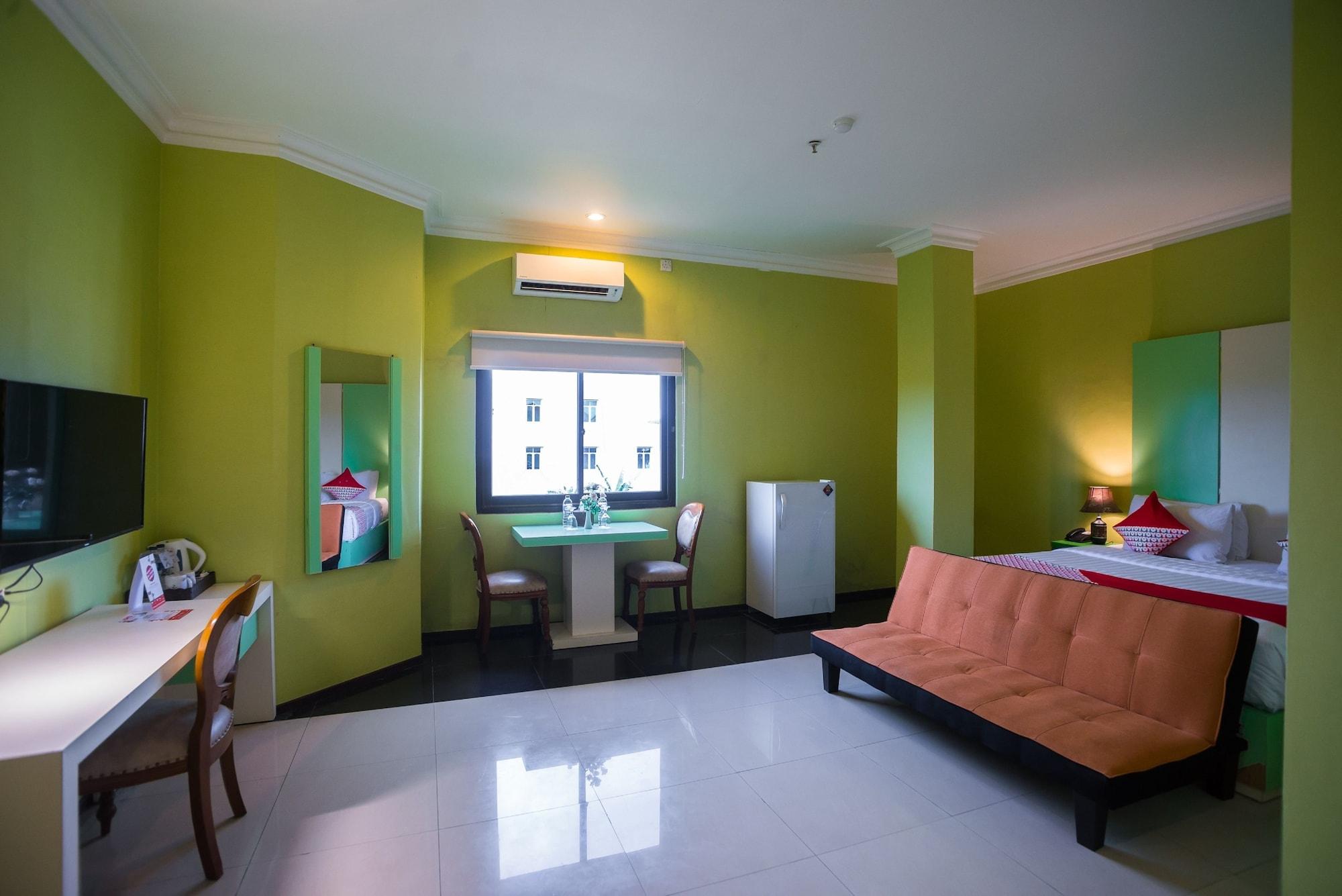 Capital O 949 Royal Park Hotel Samarinda Exterior foto