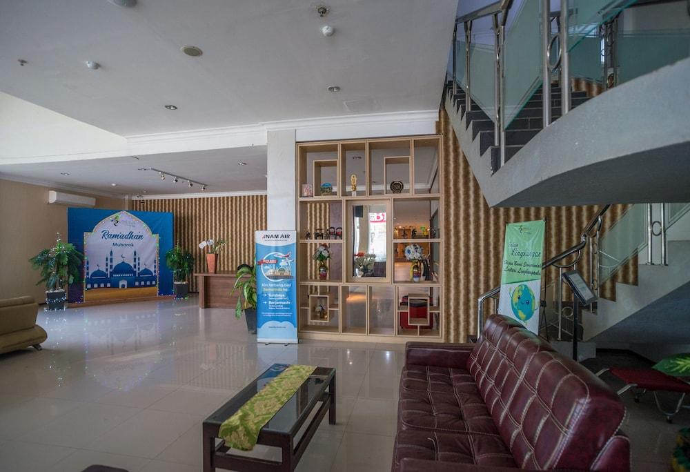 Capital O 949 Royal Park Hotel Samarinda Exterior foto
