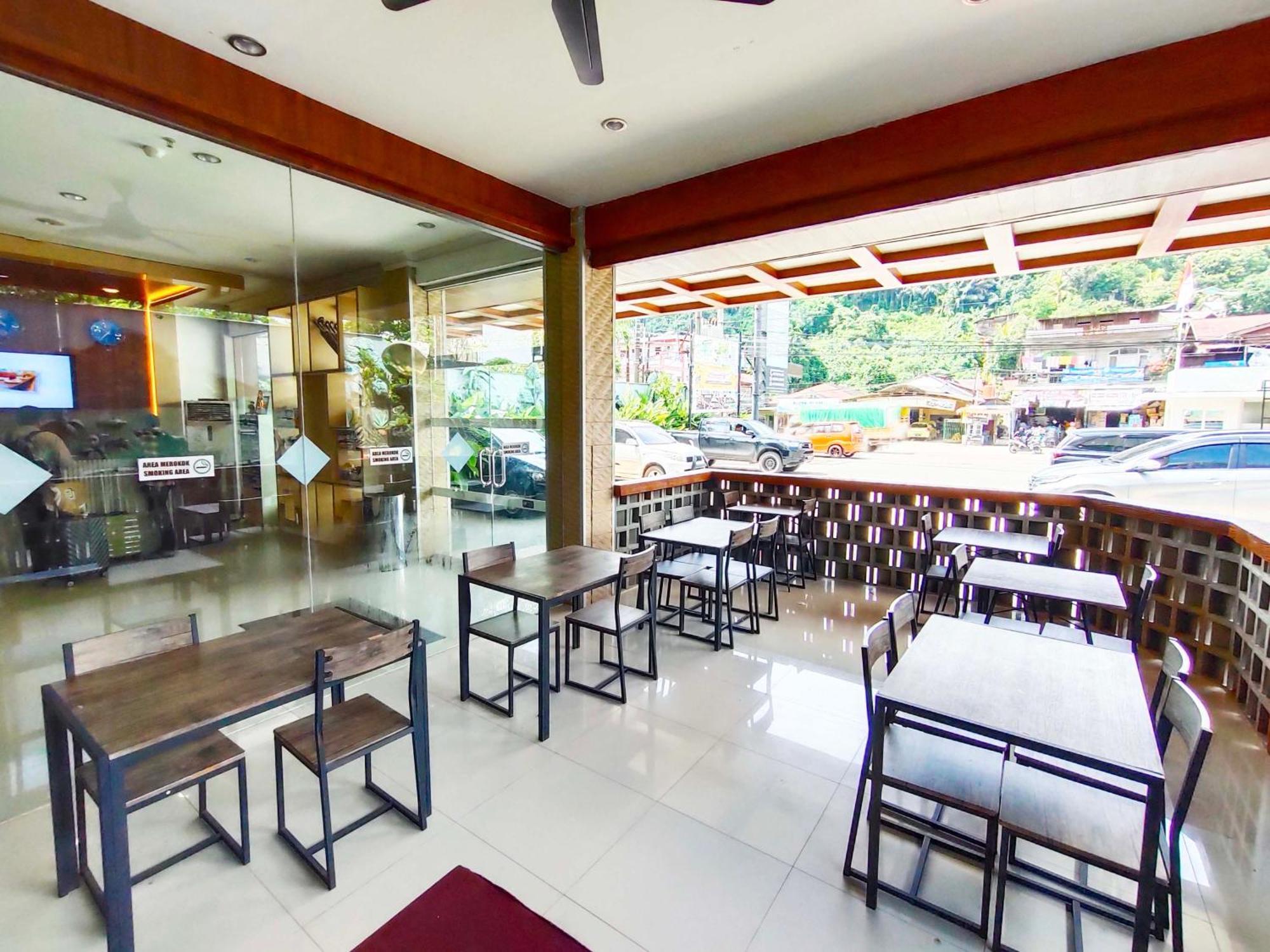 Capital O 949 Royal Park Hotel Samarinda Exterior foto
