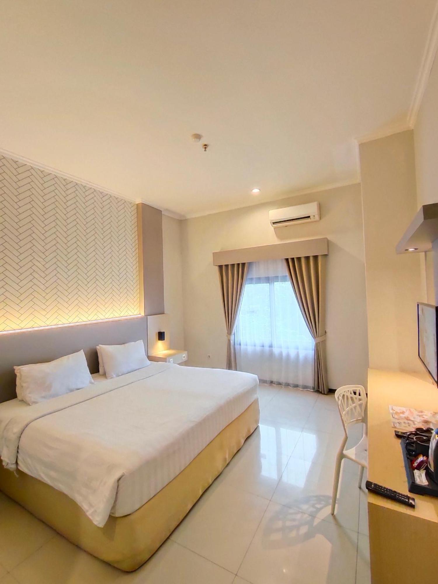 Capital O 949 Royal Park Hotel Samarinda Exterior foto