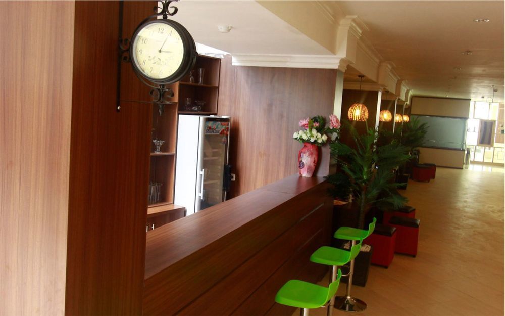 Capital O 949 Royal Park Hotel Samarinda Exterior foto